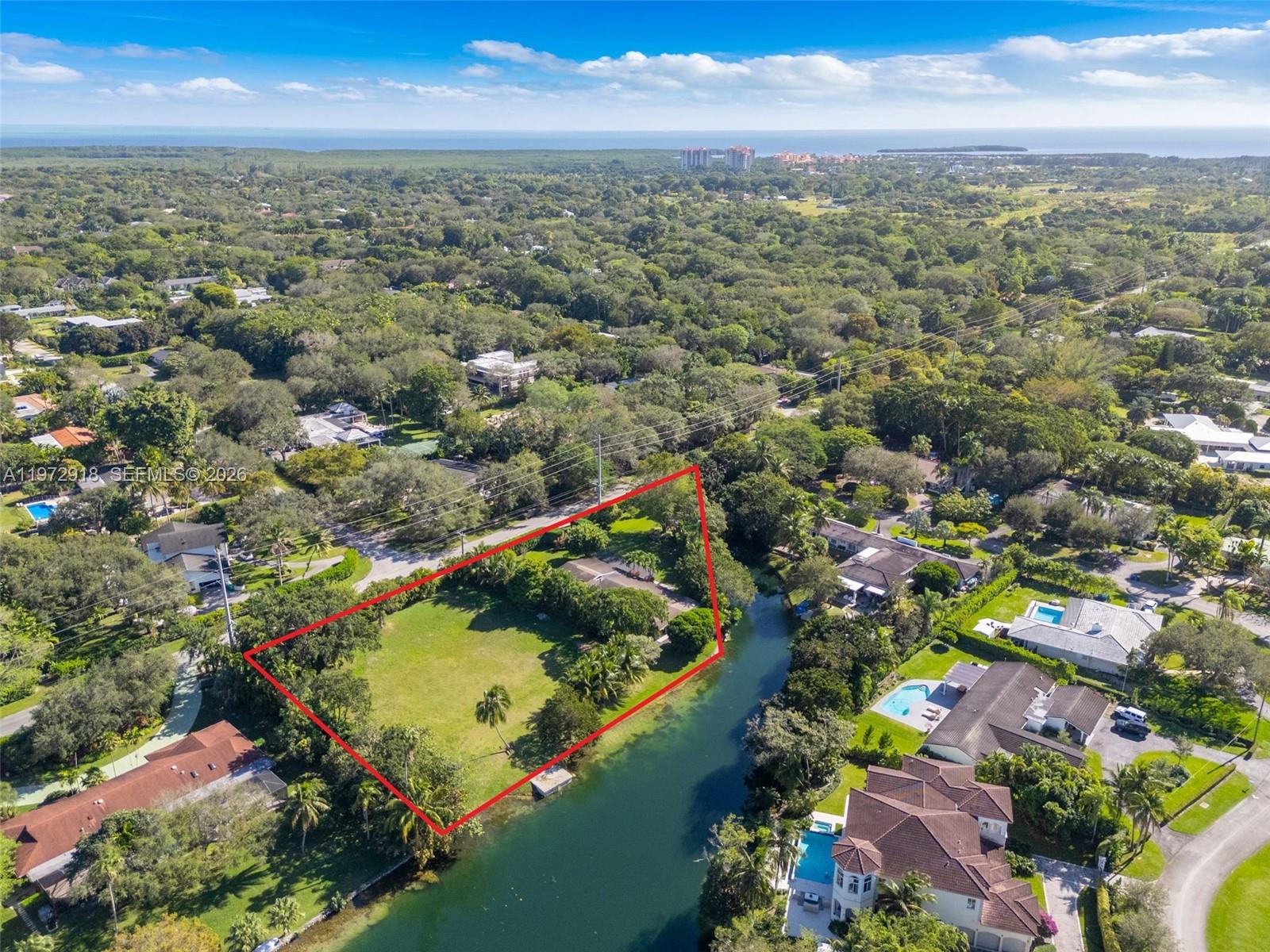 ROCK LAKE - Residential