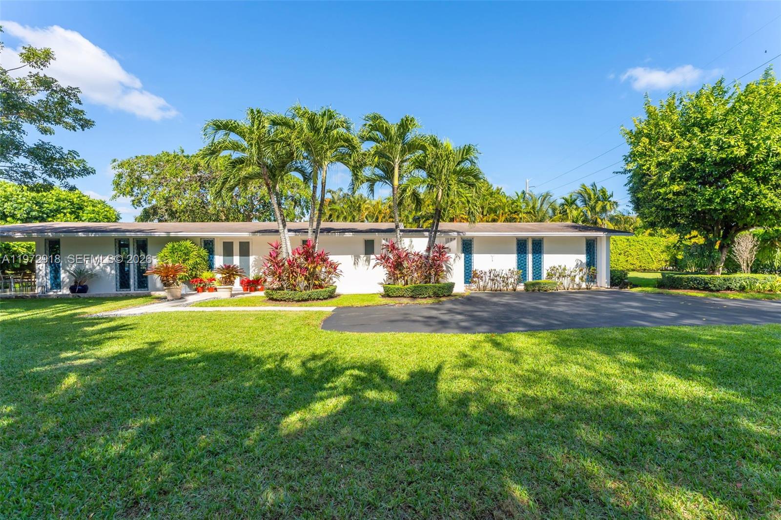 ROCK LAKE - Residential