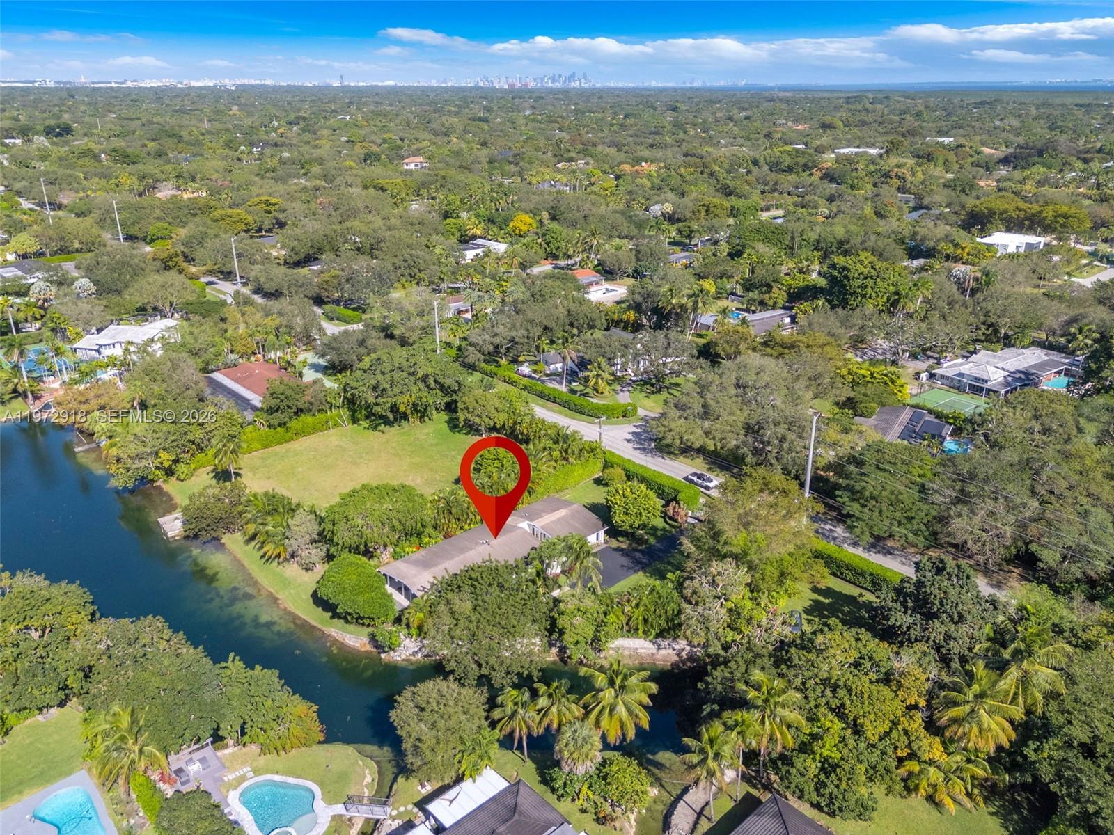 ROCK LAKE - Residential