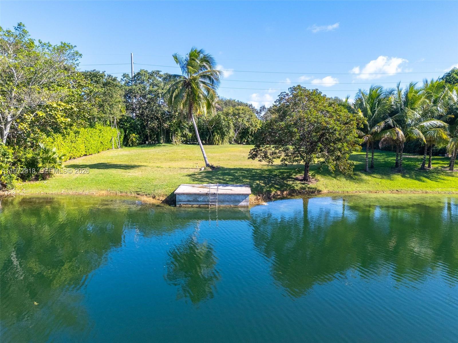 ROCK LAKE - Residential