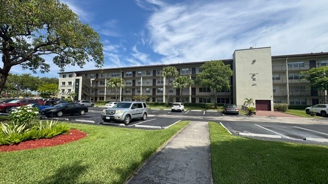 SUFFOLK AT CENTURY VILLAG - Residential