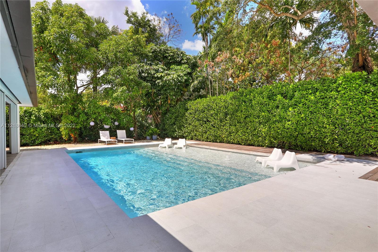 CORAL GABLES SEC E - Residential