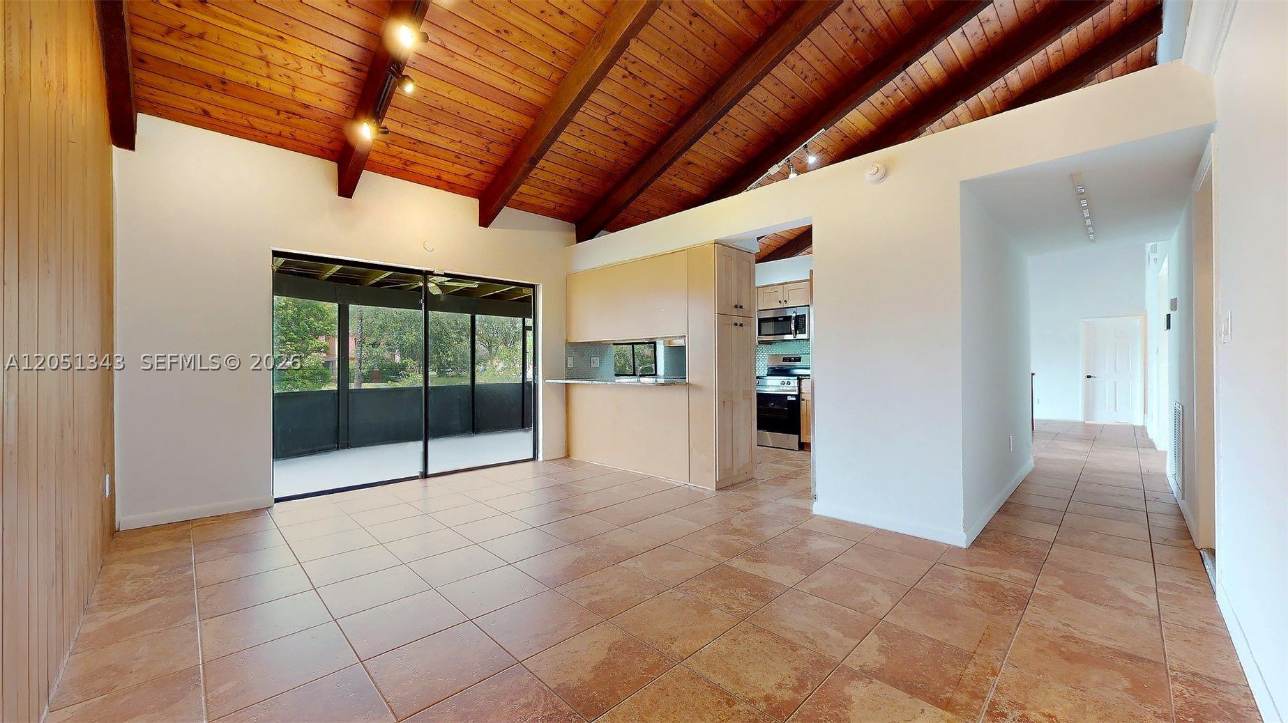 SUNSET PARK TOWN HOUSES - Residential Lease