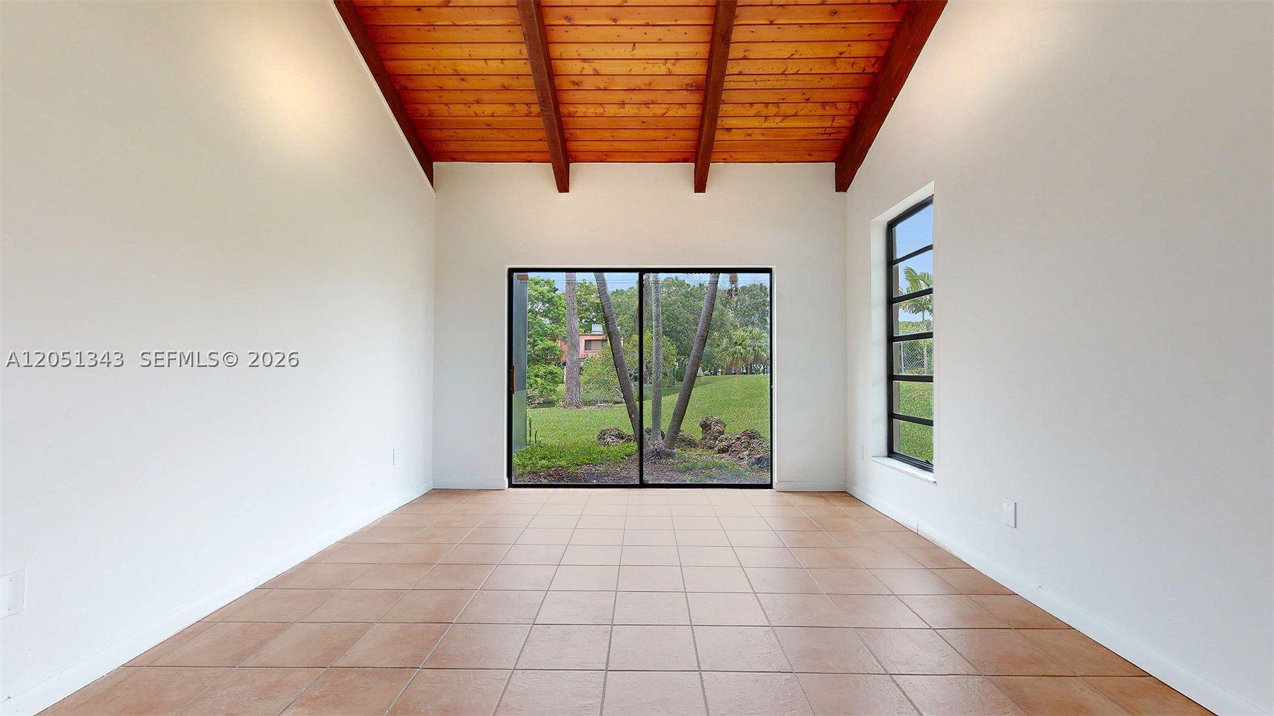 SUNSET PARK TOWN HOUSES - Residential Lease