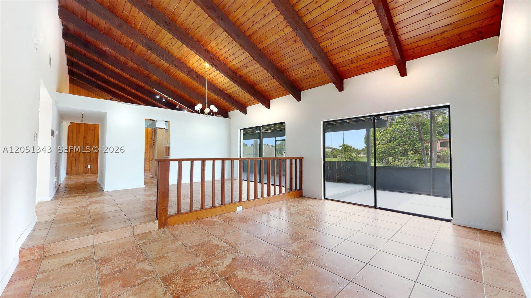SUNSET PARK TOWN HOUSES - Residential Lease