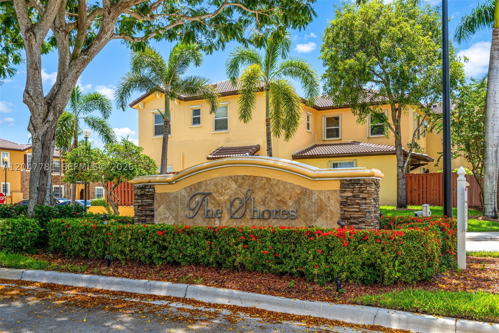 LAKES BY THE BAY EVE REPL - Residential