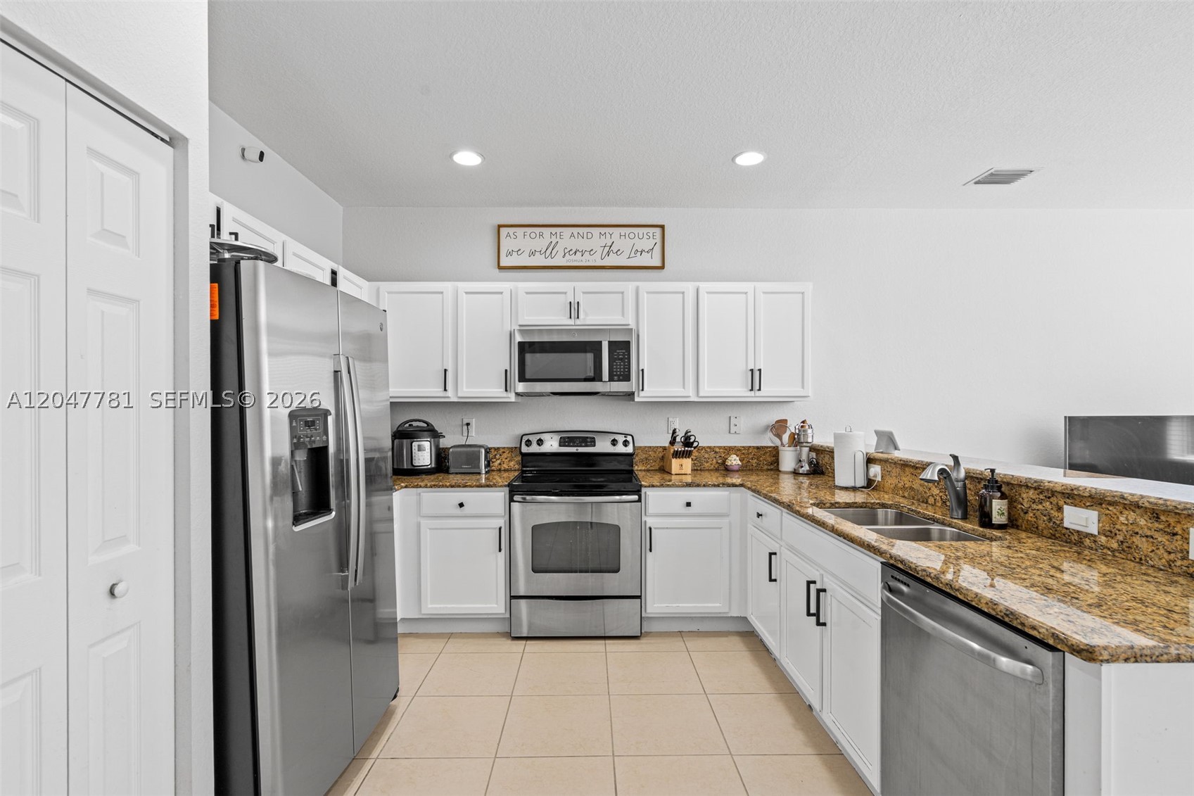 LAKES BY THE BAY EVE REPL - Residential