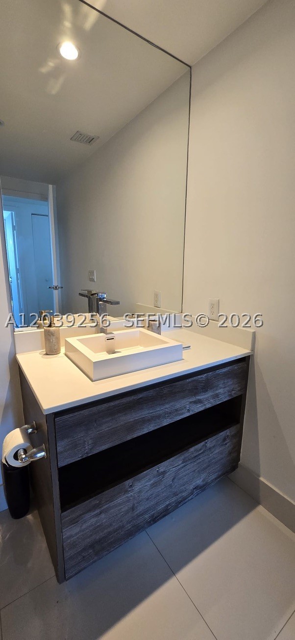 1100 MILLECENTO RESIDENCE - Residential
