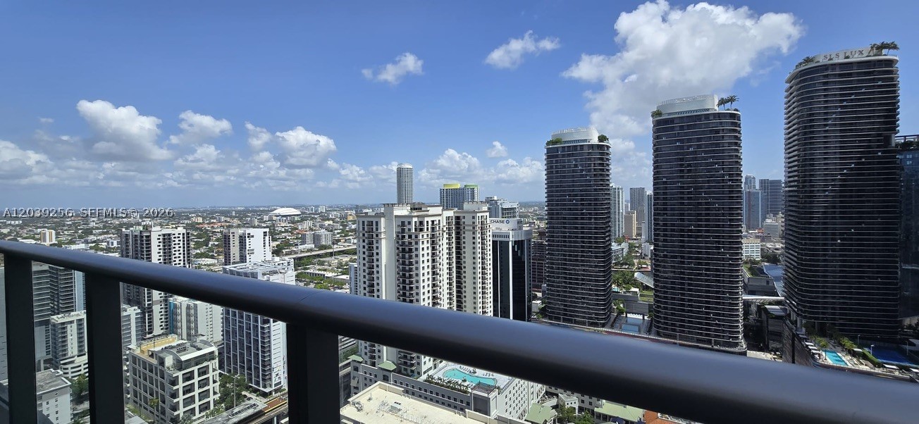1100 MILLECENTO RESIDENCE - Residential