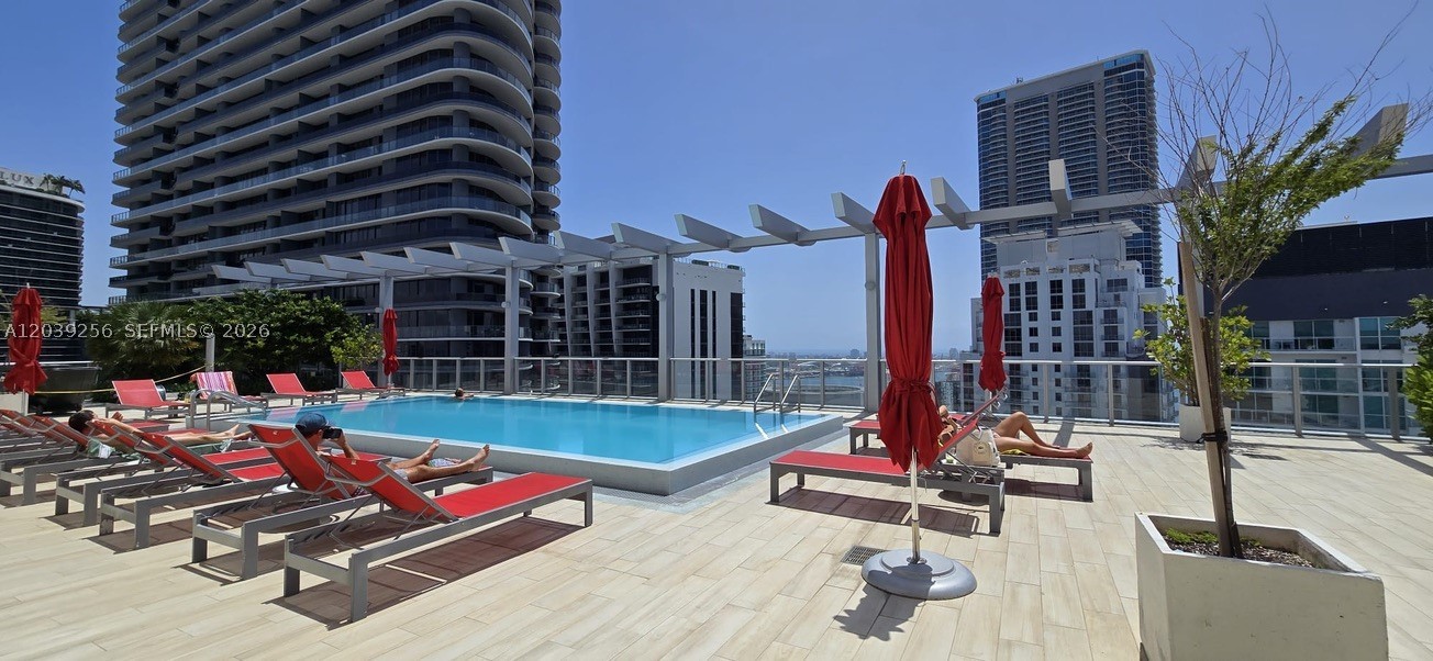 1100 MILLECENTO RESIDENCE - Residential