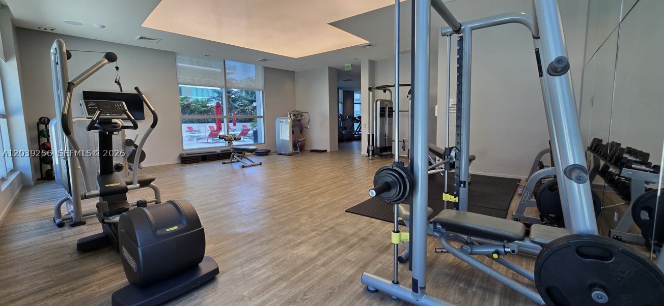 1100 MILLECENTO RESIDENCE - Residential