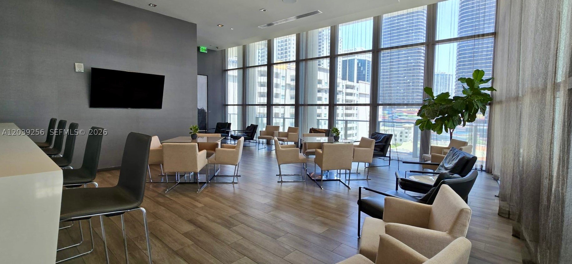 1100 MILLECENTO RESIDENCE - Residential