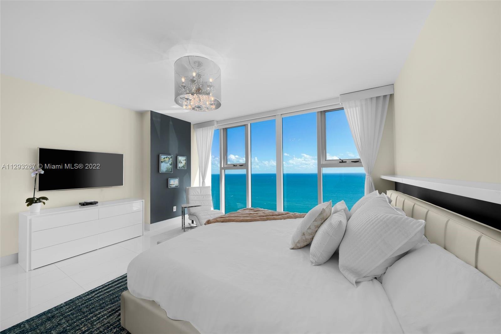 NORTH CARILLON BEACH COND - Residential
