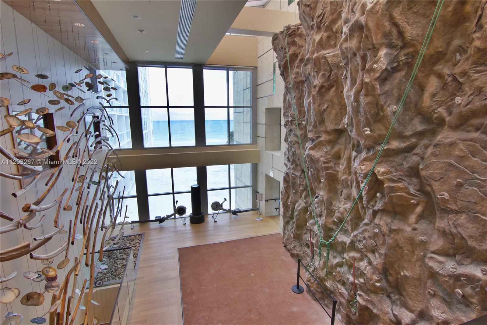 NORTH CARILLON BEACH COND - Residential