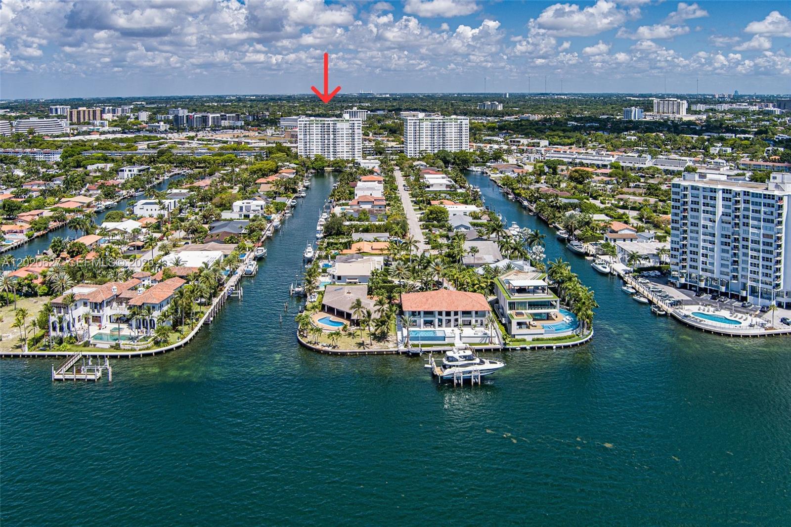 BAYVIEW TOWERS CONDO SOUT - Residential