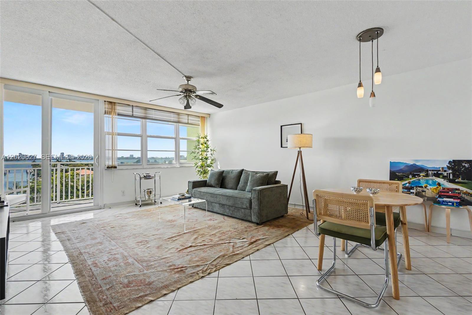 BAYVIEW TOWERS CONDO SOUT - Residential