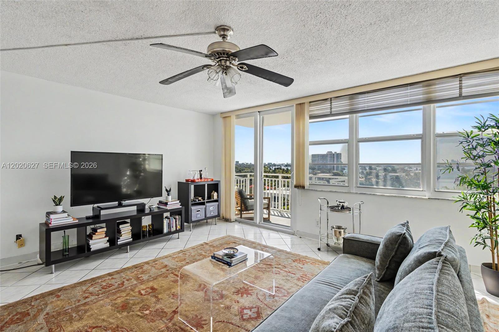 BAYVIEW TOWERS CONDO SOUT - Residential