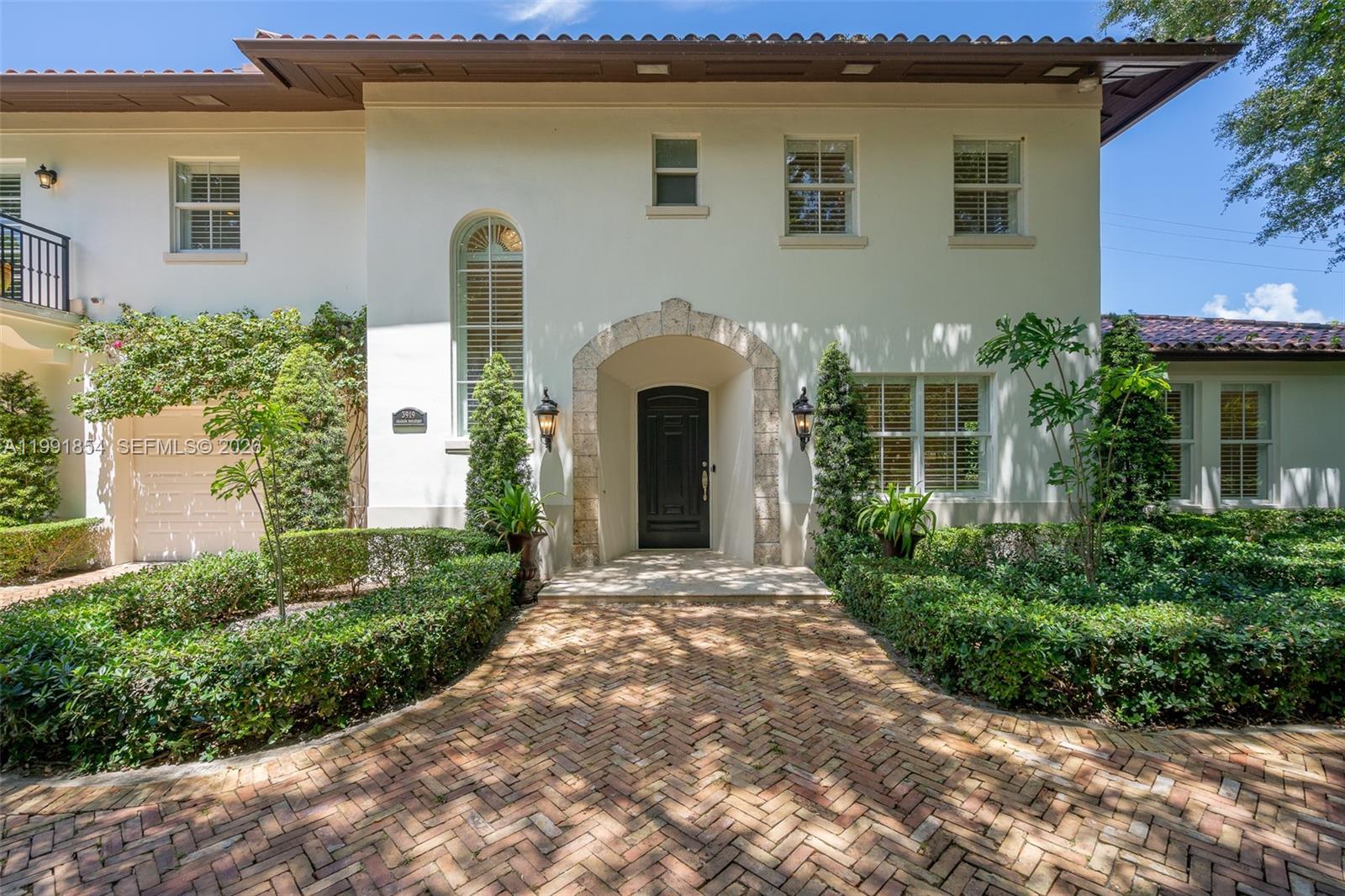 CORAL GABLES C C SEC 3 - Residential