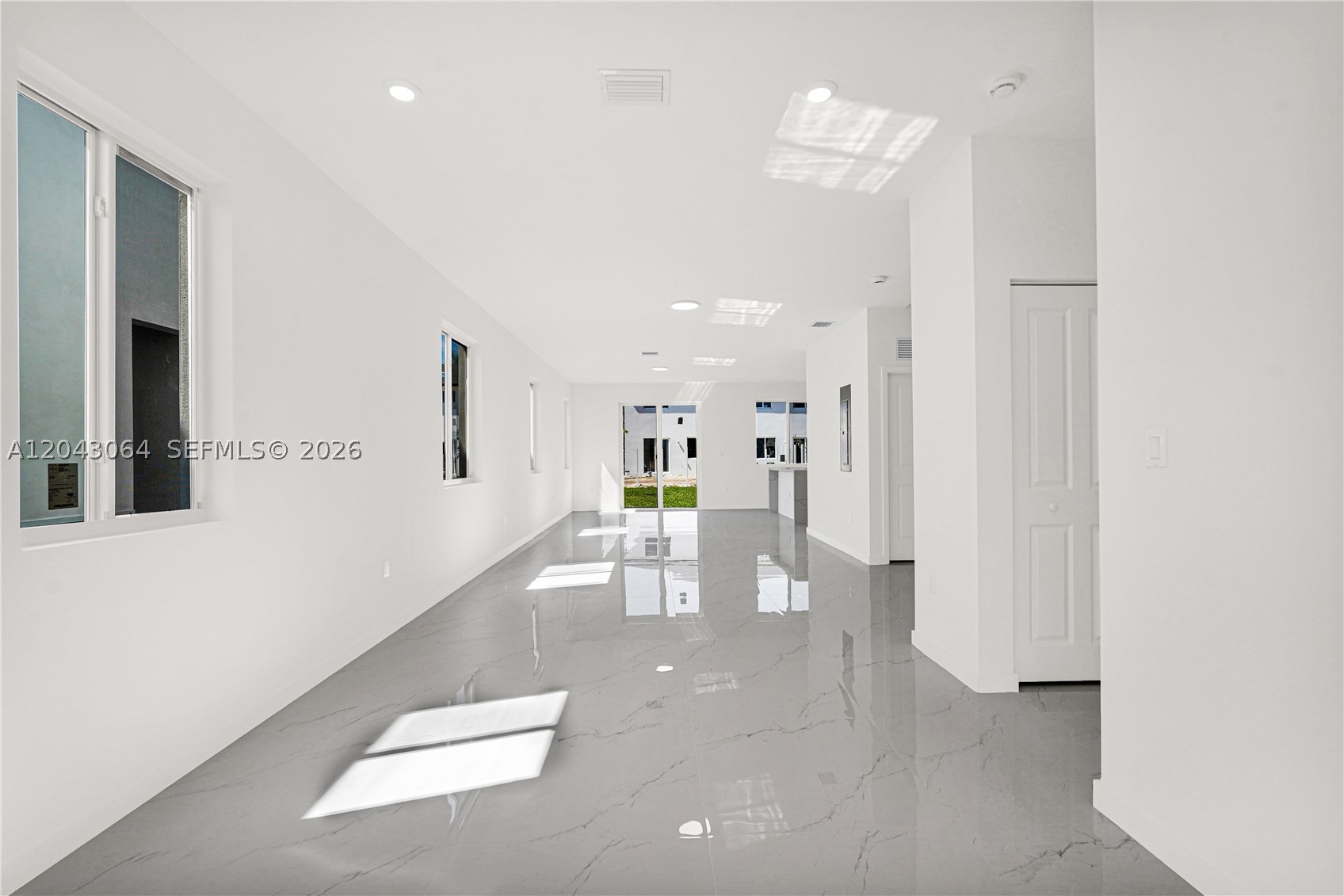 CHLOE ESTATES - Residential