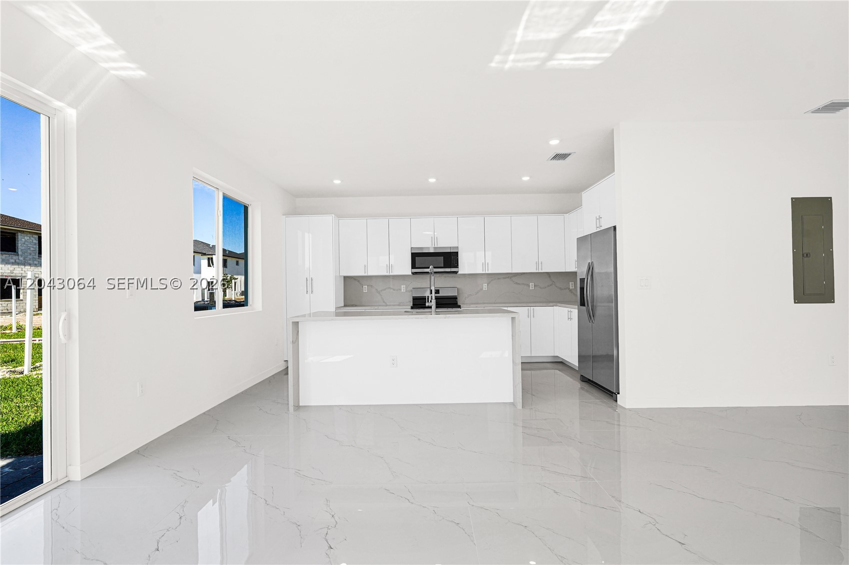 CHLOE ESTATES - Residential