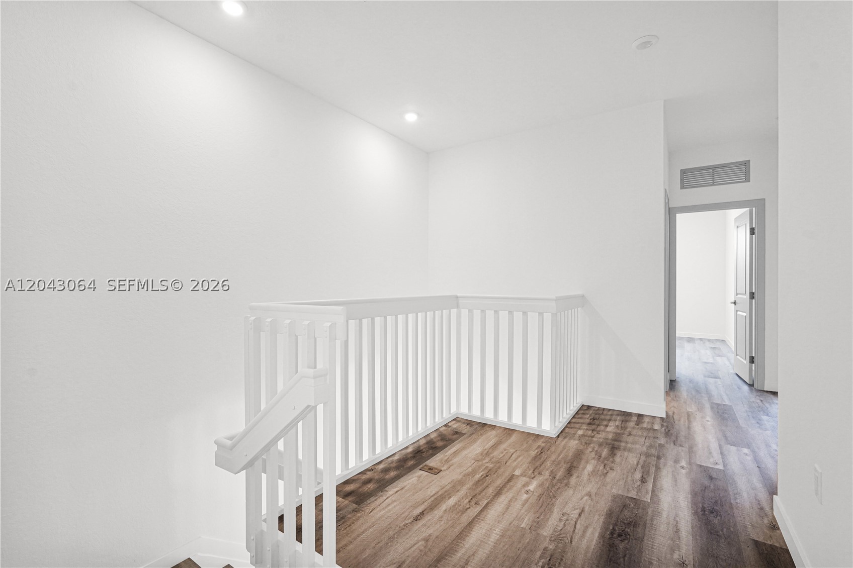 CHLOE ESTATES - Residential
