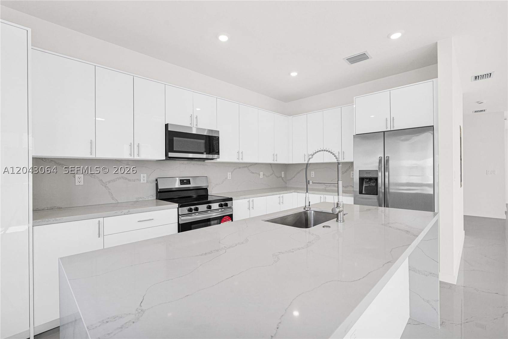 CHLOE ESTATES - Residential