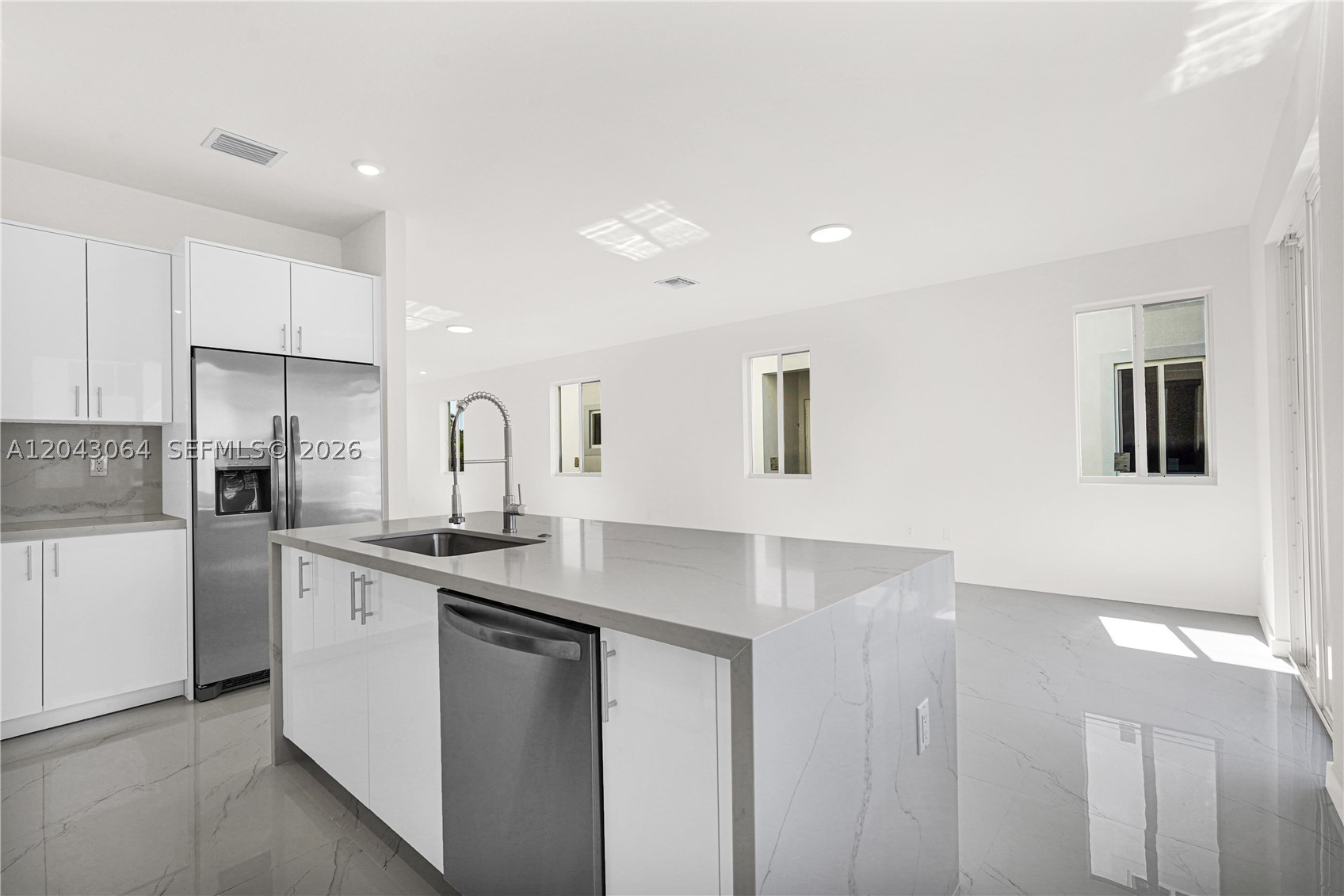 CHLOE ESTATES - Residential