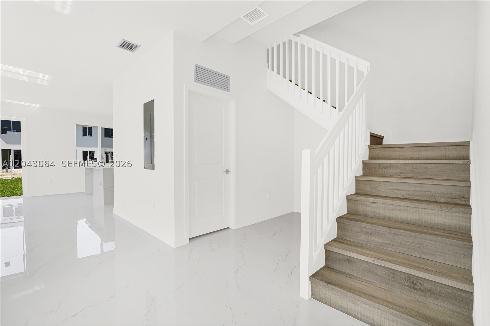 CHLOE ESTATES - Residential