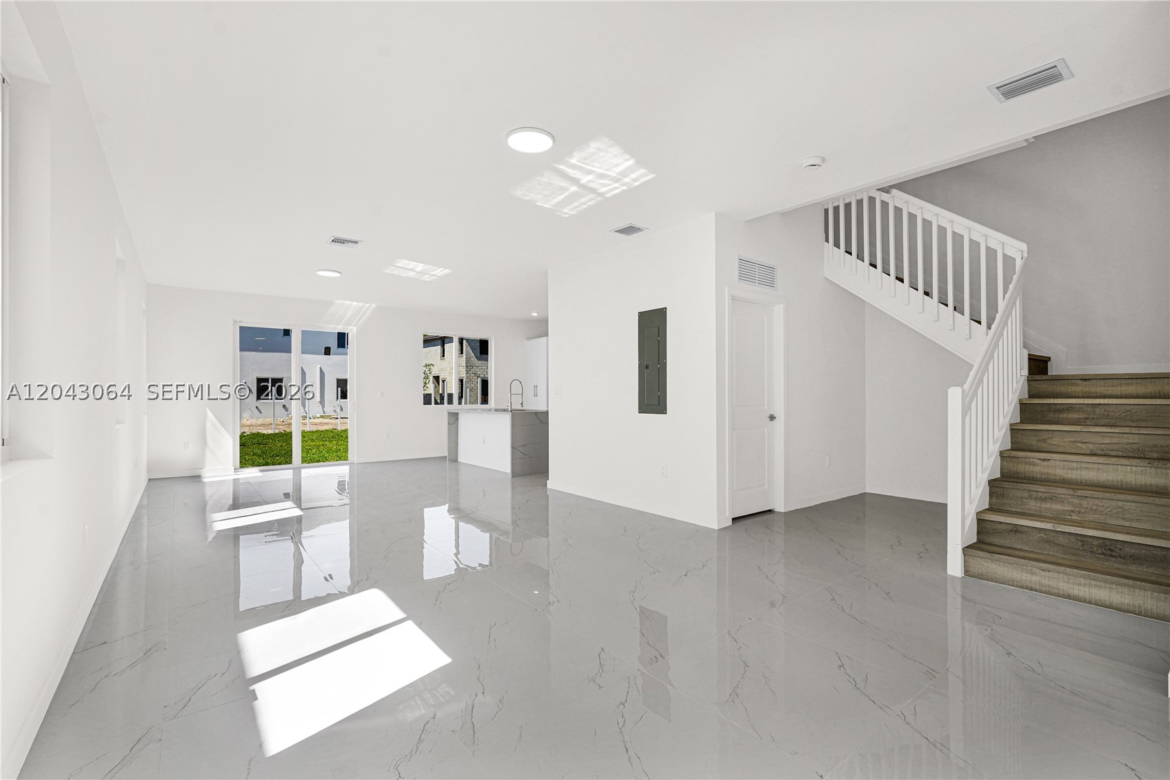 CHLOE ESTATES - Residential