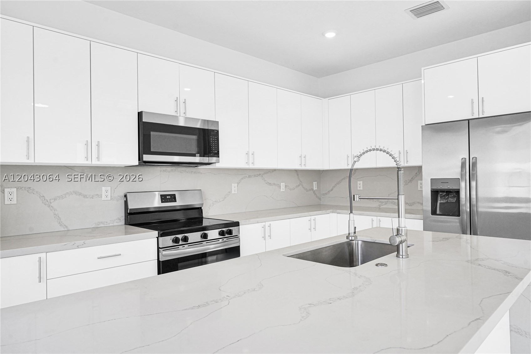 CHLOE ESTATES - Residential