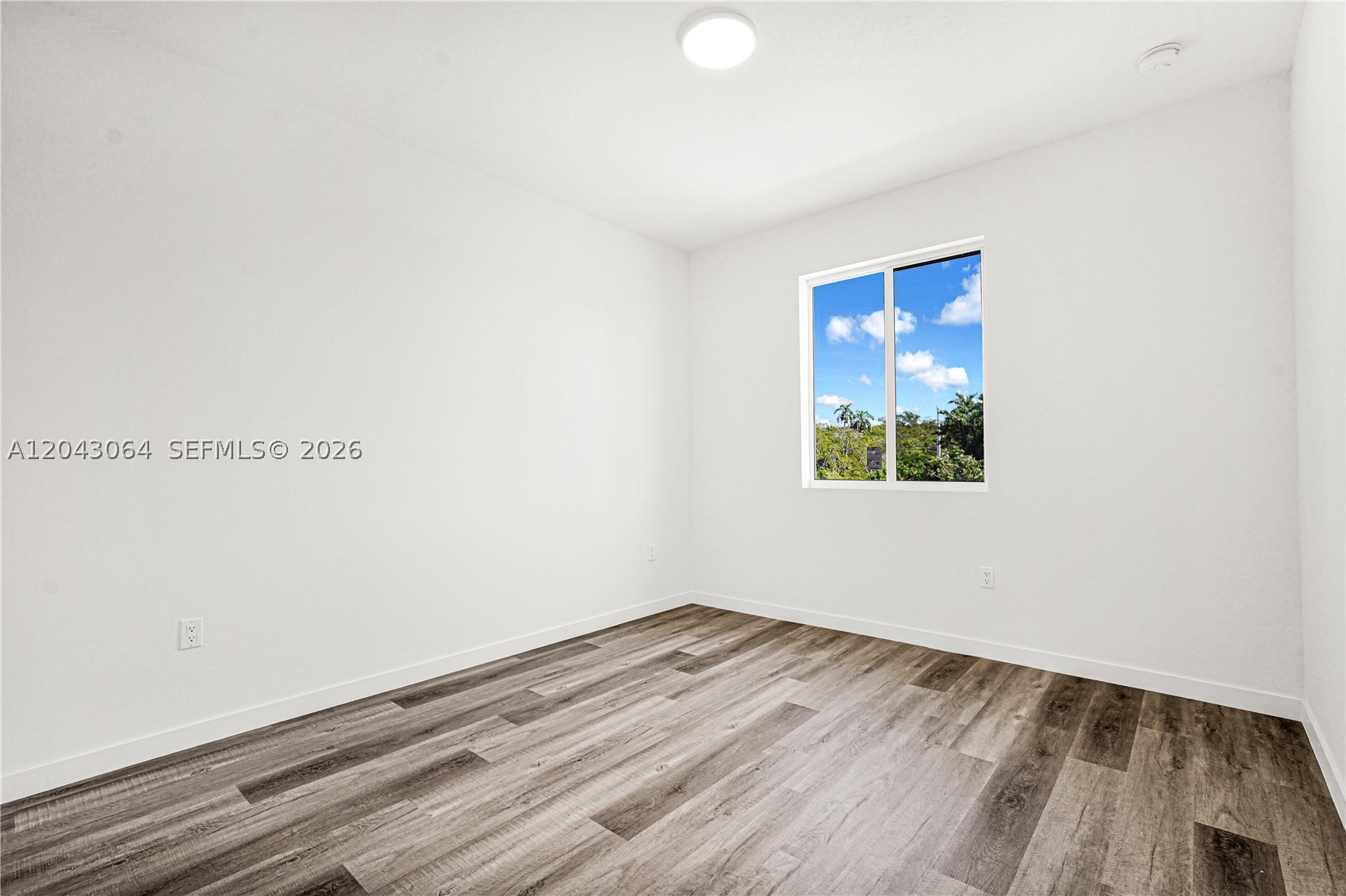 CHLOE ESTATES - Residential