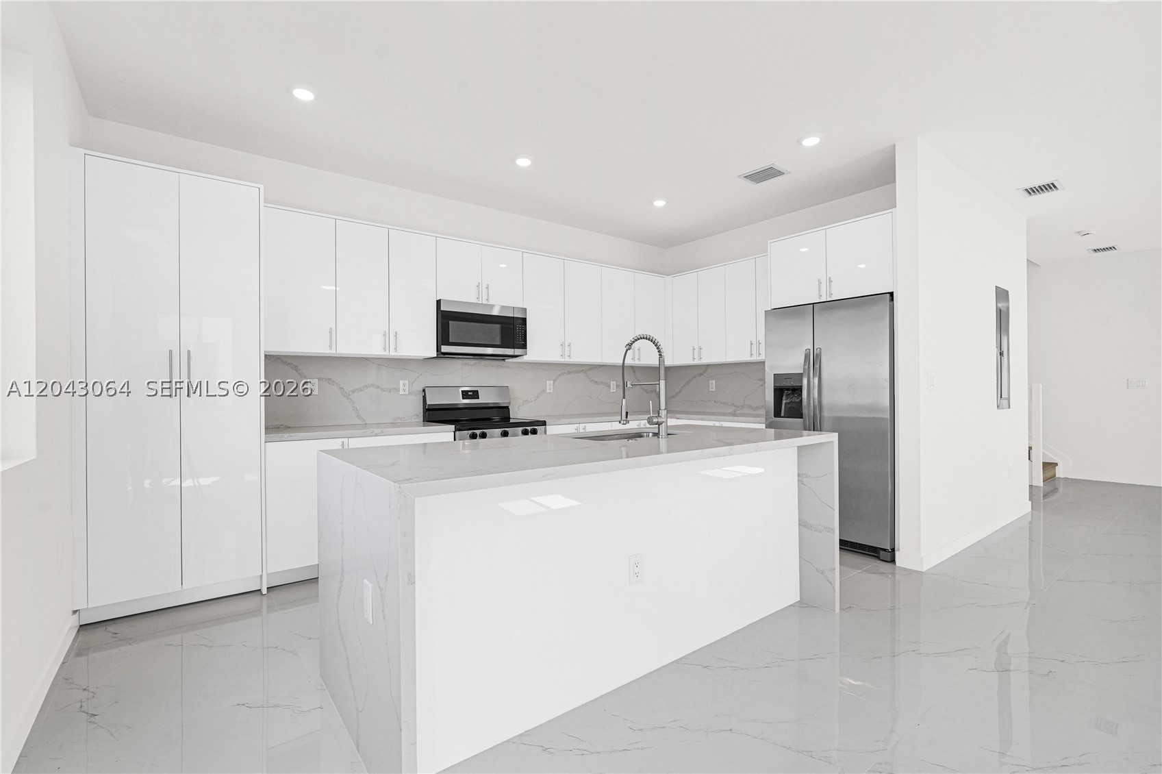 CHLOE ESTATES - Residential