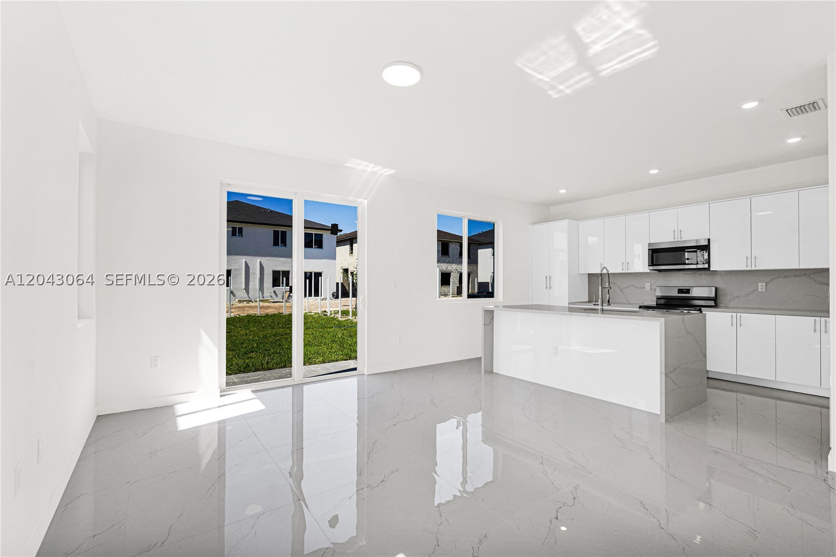 CHLOE ESTATES - Residential