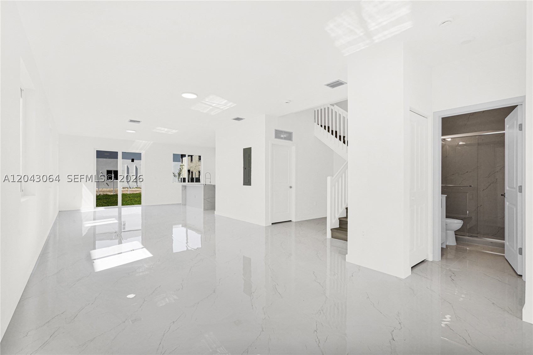 CHLOE ESTATES - Residential