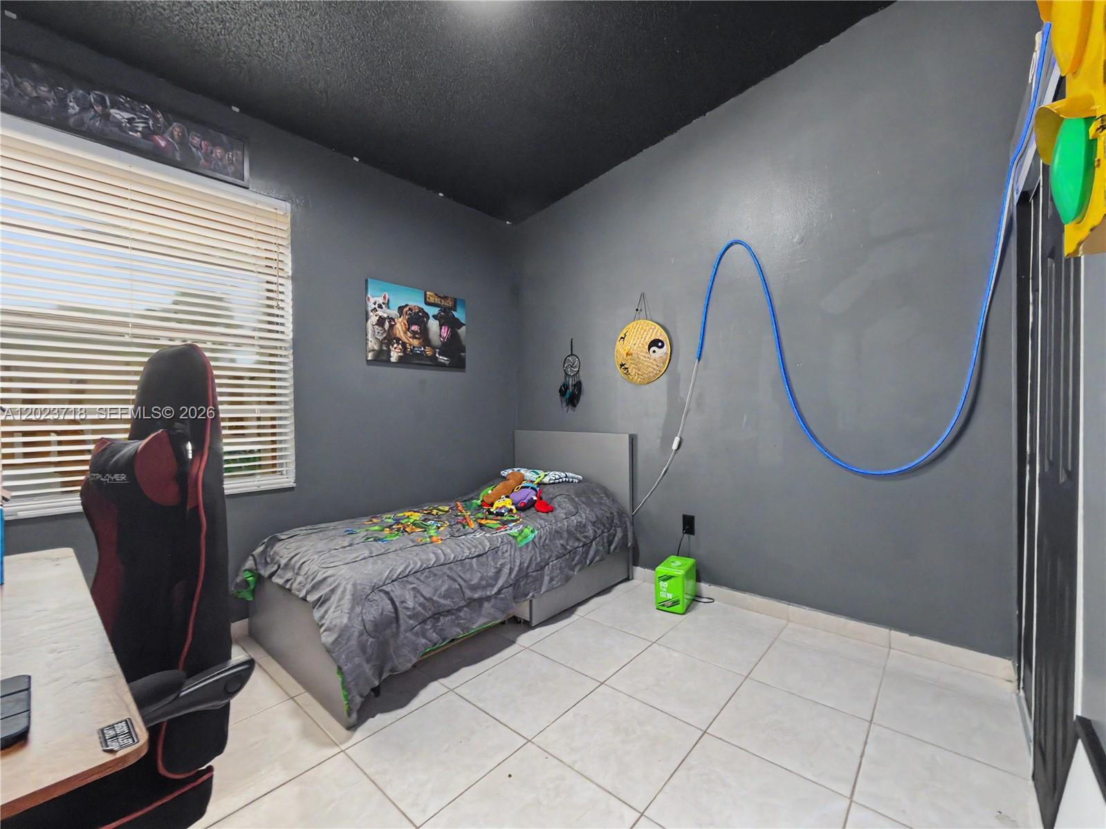 COUNTRY LAKE MANORS TOWNH - Residential
