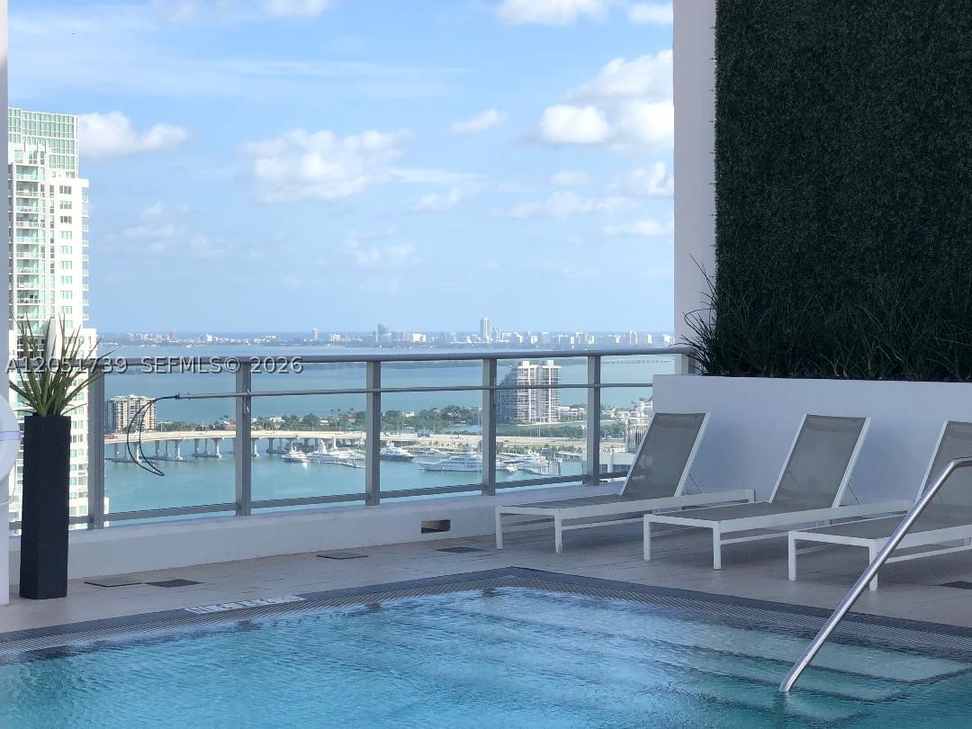 CENTRO CONDO - Residential Lease