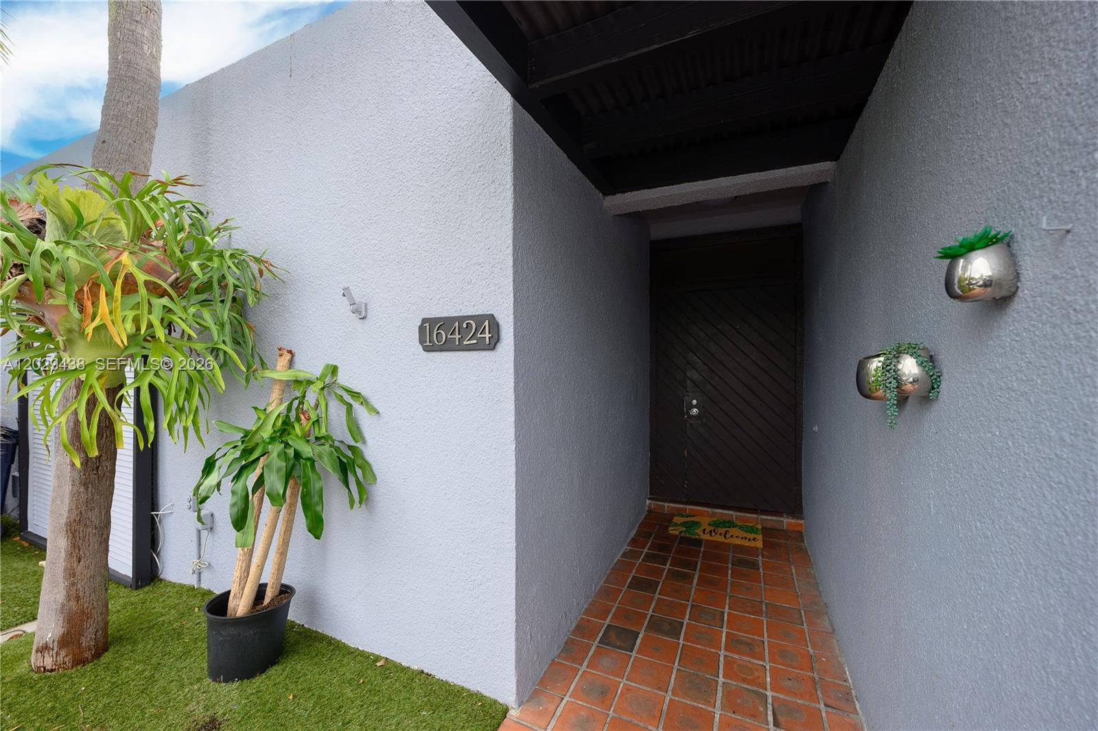 MIAMI LAKES WINDMILL GATE - Residential Lease