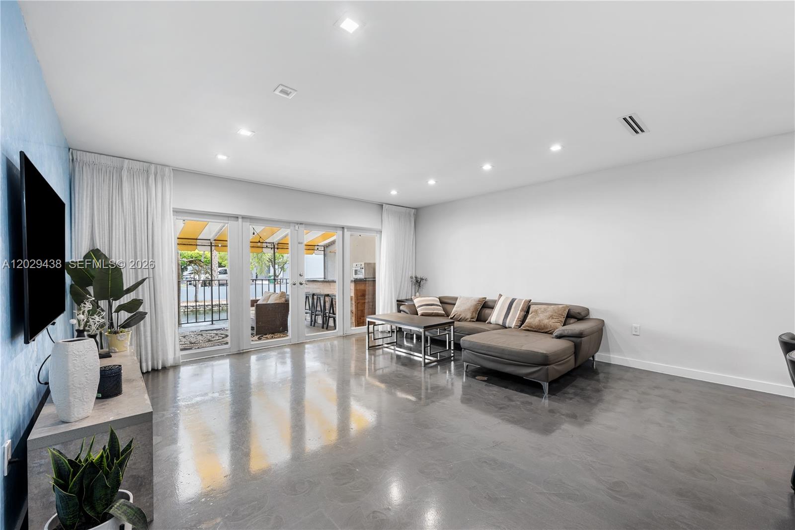 MIAMI LAKES WINDMILL GATE - Residential Lease