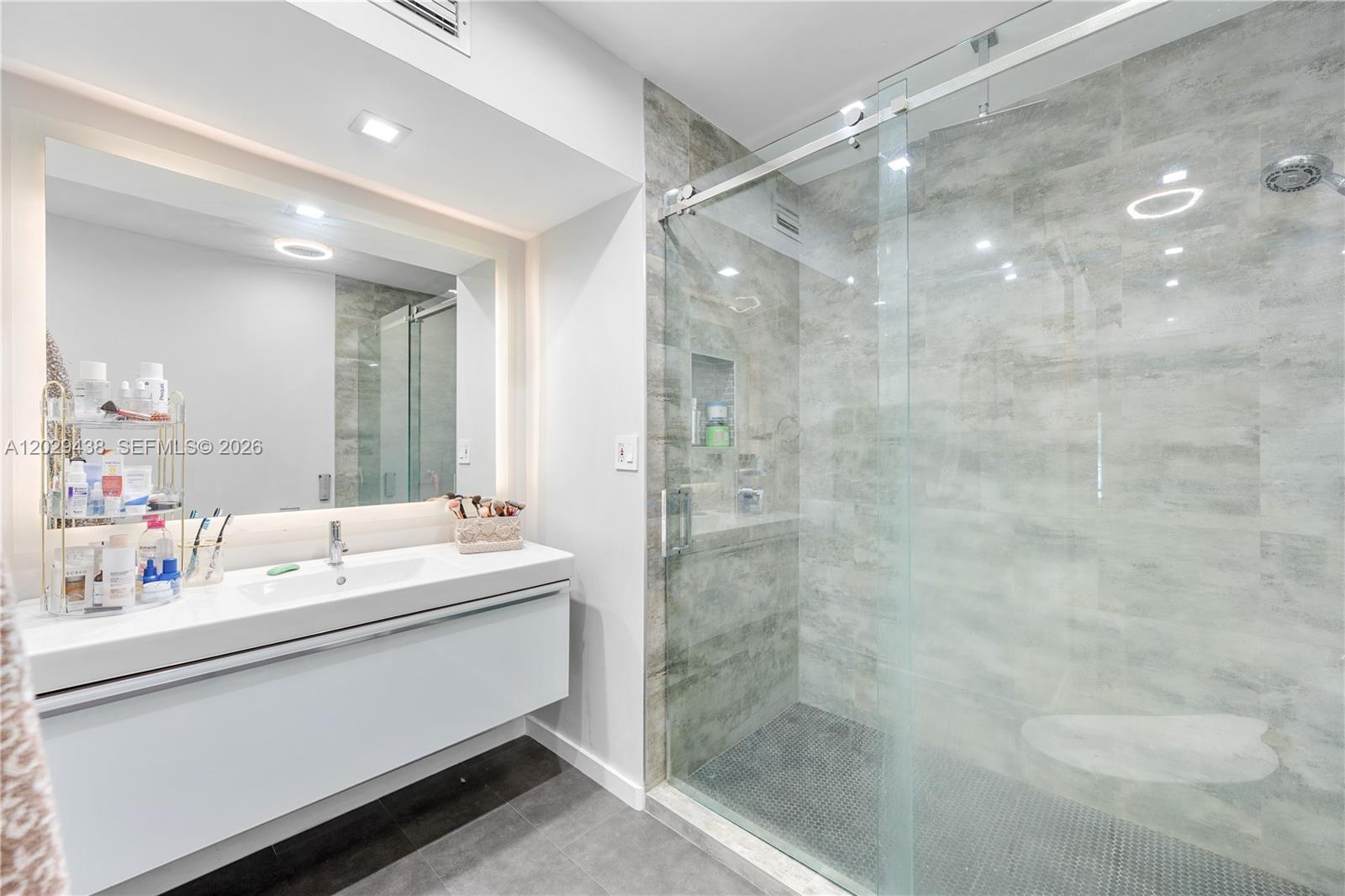 MIAMI LAKES WINDMILL GATE - Residential Lease