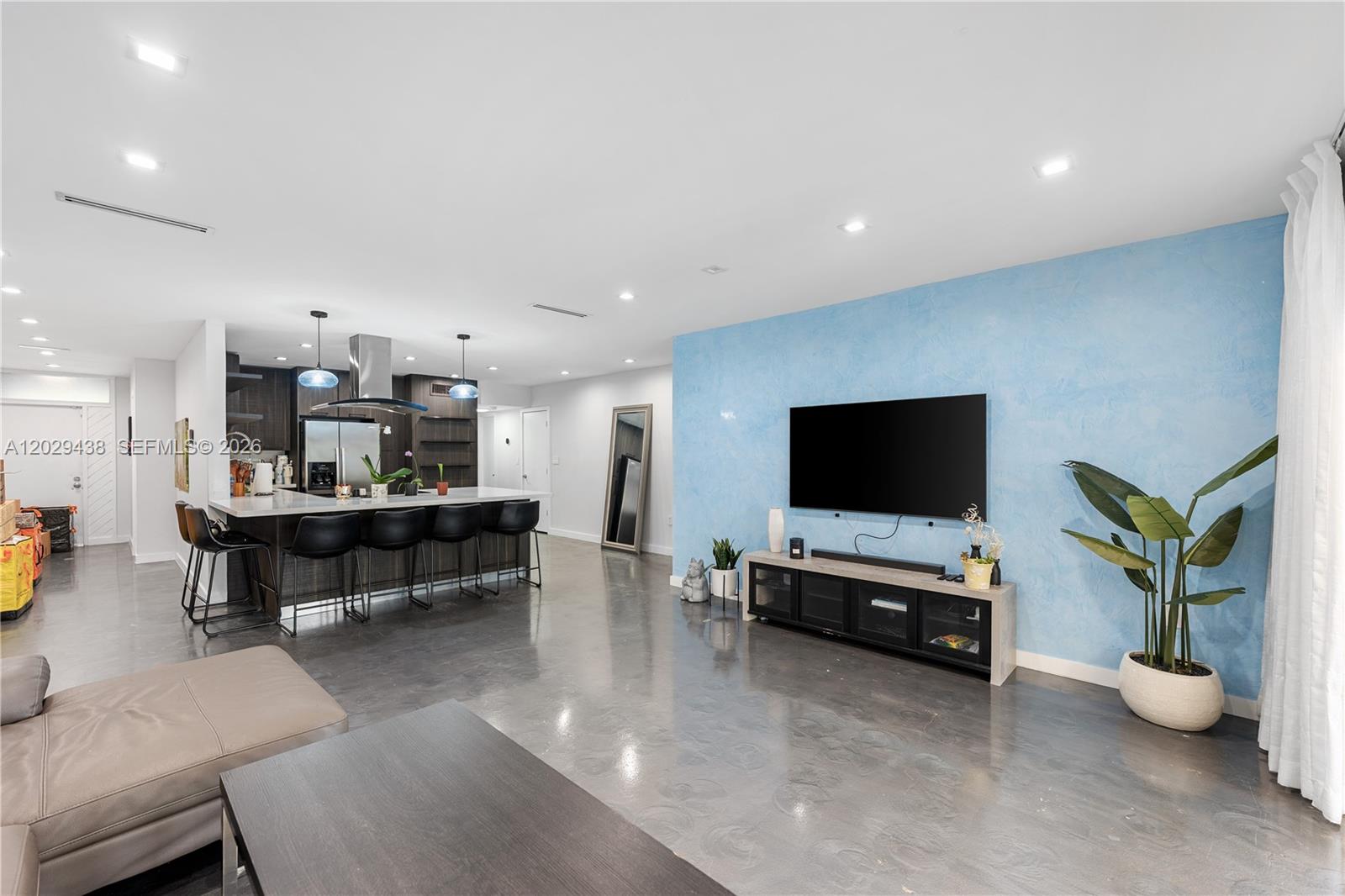 MIAMI LAKES WINDMILL GATE - Residential Lease