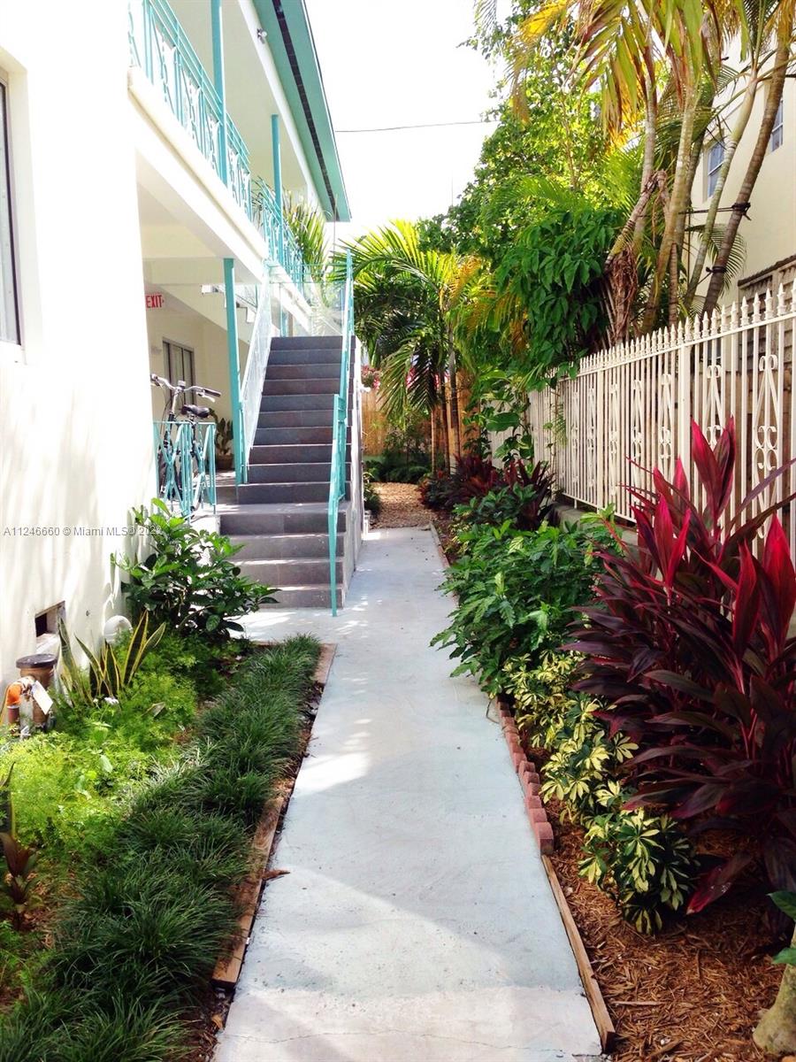 ANNI VENTI CONDO - Residential Lease