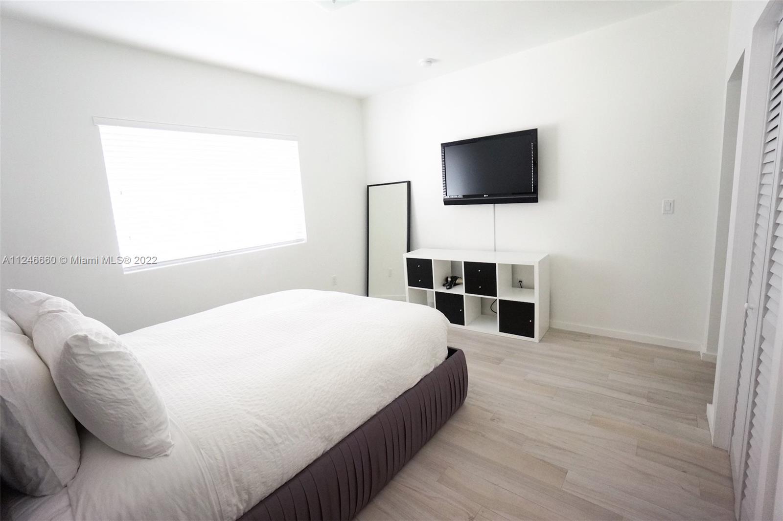 ANNI VENTI CONDO - Residential Lease