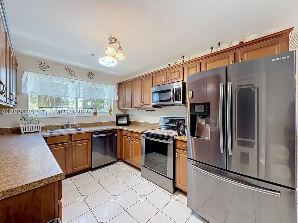 BOULEVARD NORTH - Residential
