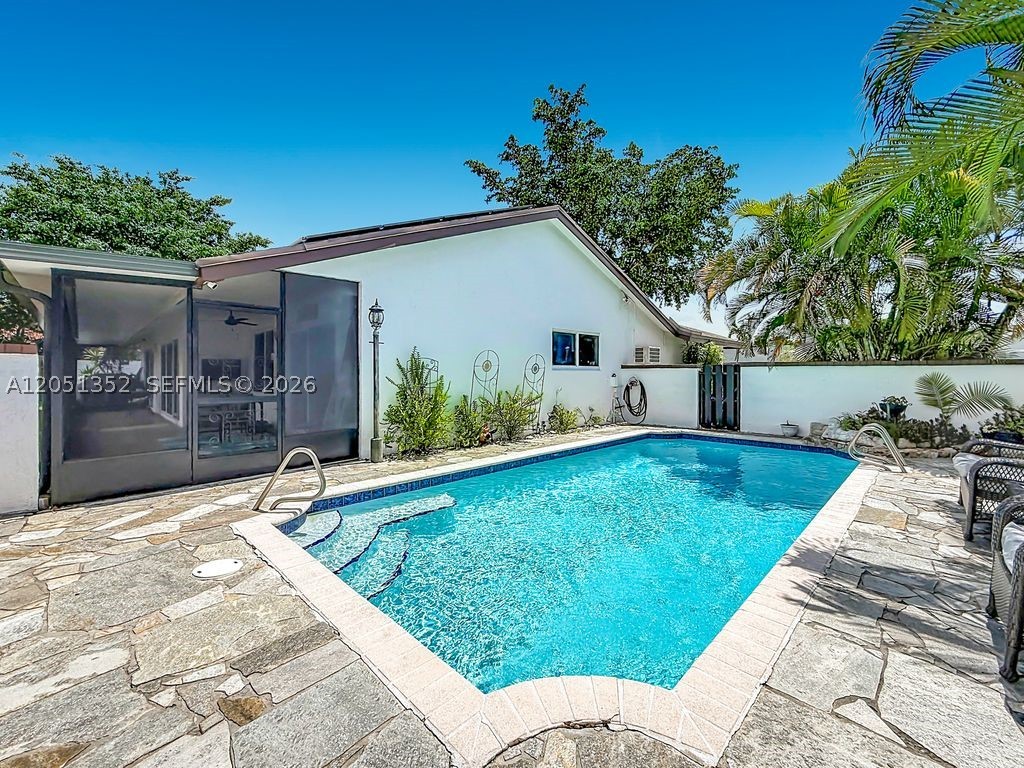 BOULEVARD NORTH - Residential