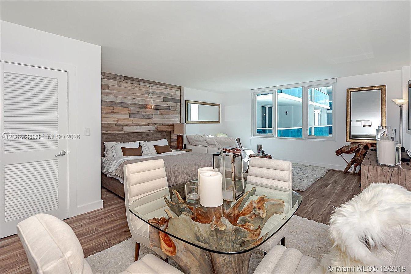 RONEY PALACE CONDO - Residential Lease