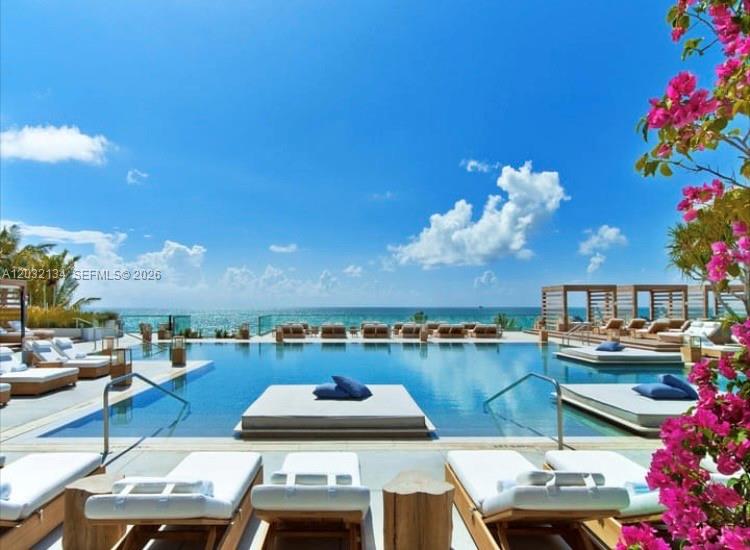 RONEY PALACE CONDO - Residential Lease