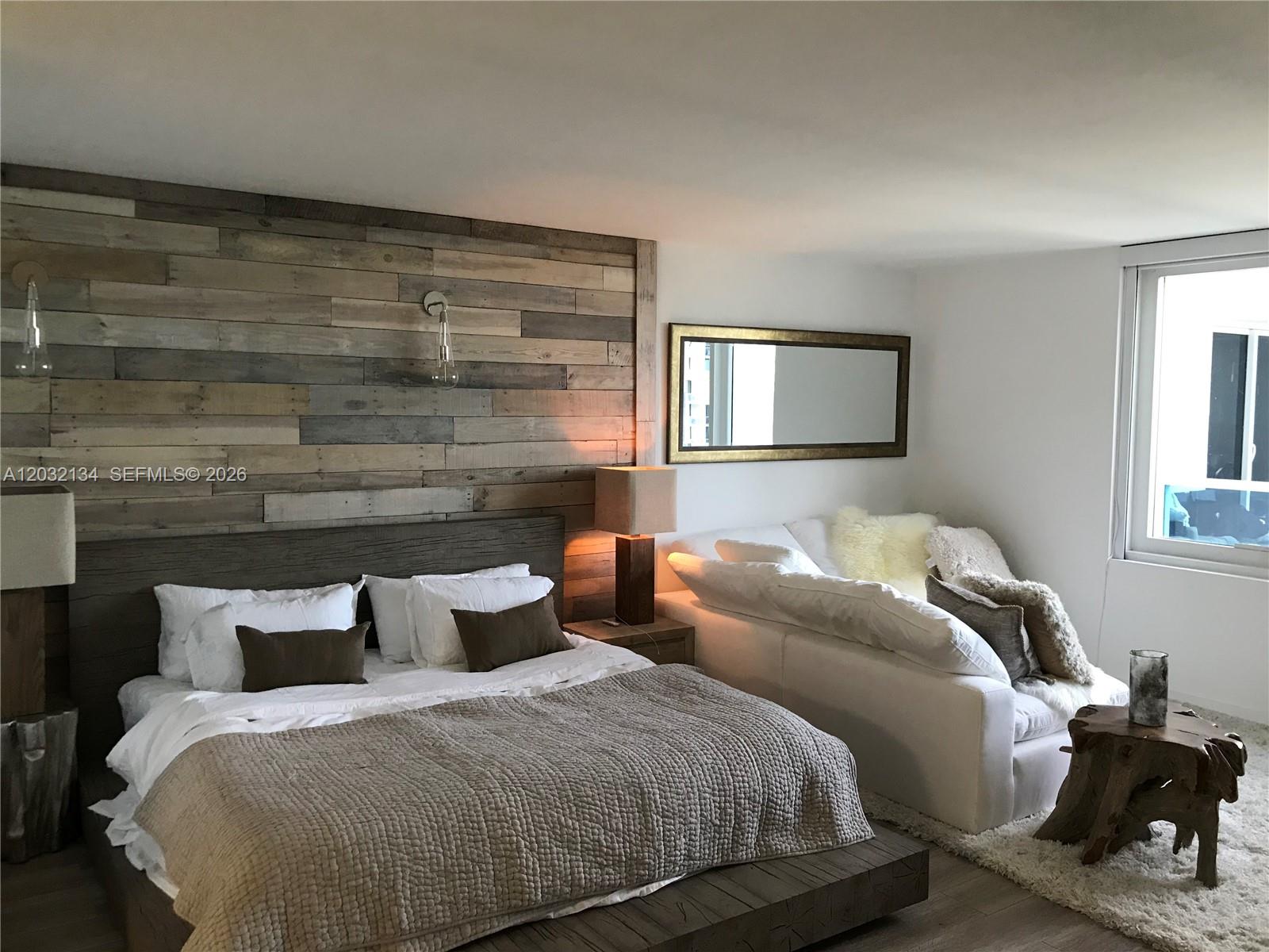 RONEY PALACE CONDO - Residential Lease