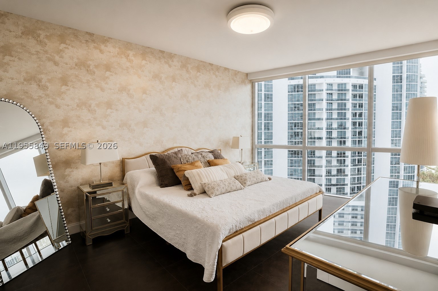 TRUMP ROYALE CONDO - Residential