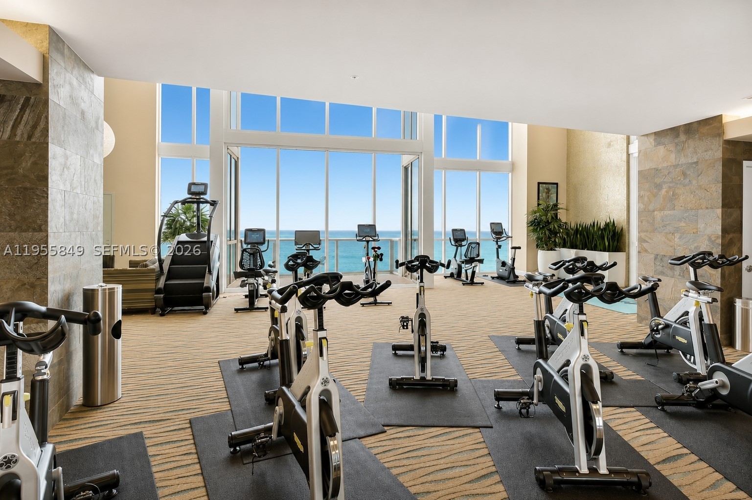 TRUMP ROYALE CONDO - Residential