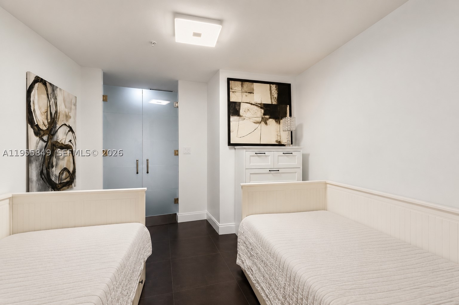 TRUMP ROYALE CONDO - Residential